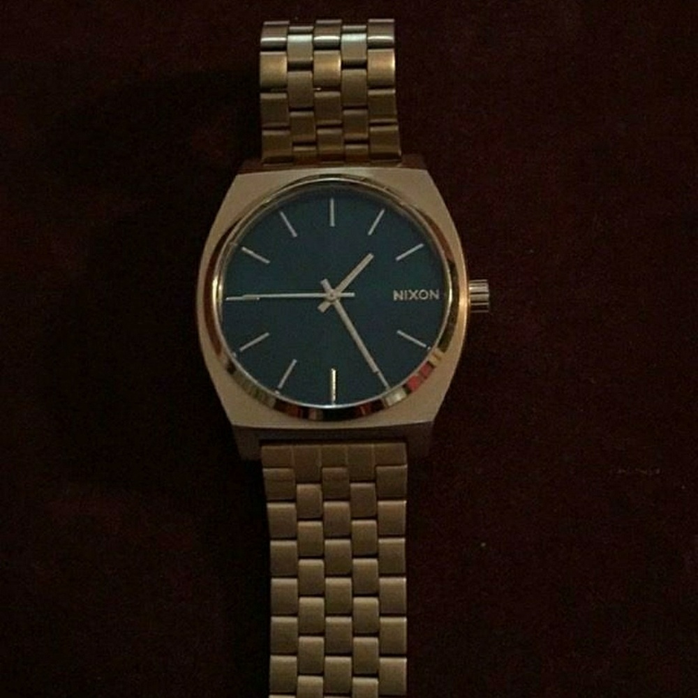 Nixon watch